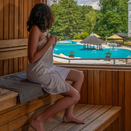 Ambient & Thermal Hotel