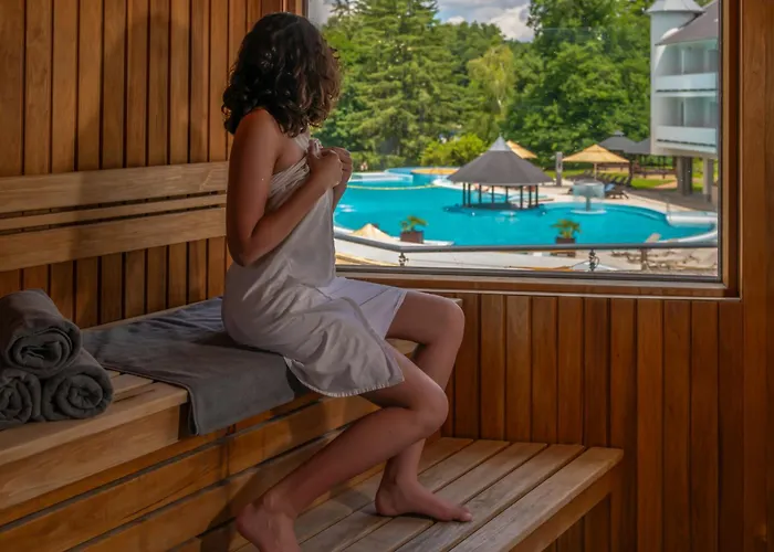 Ambient & Thermal Hotel